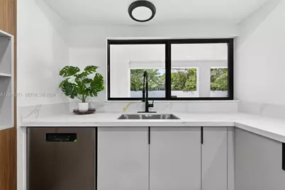 7311 Fairway Blvd, Miramar, FL 33023 - Photo 15