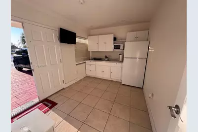 842 SW 89th Ave #B, Miami, FL 33174 - Photo 3