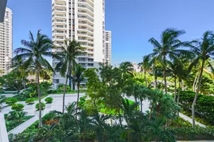 21050 Point Pl, Aventura, FL 33180 - Photo 39