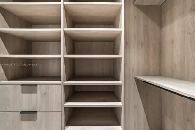 19721 NE 23 Ave, Miami, FL 33180 - Photo 23