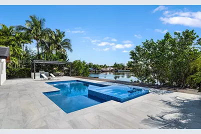 19721 NE 23 Ave, Miami, FL 33180 - Photo 33