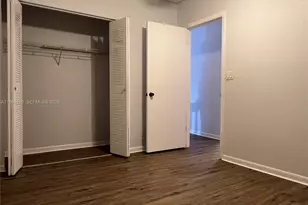 543 Racquet Club Rd, Weston, FL 33326 - Photo 27