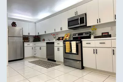 543 Racquet Club Rd #33, Weston, FL 33326 - Photo 7