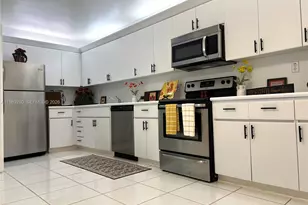 543 Racquet Club Rd, Weston, FL 33326 - Photo 7