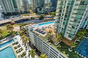 90 SW 3rd St, Miami, FL 33130 - Photo 3