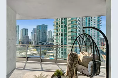 90 SW 3rd St #2013, Miami, FL 33130 - Photo 7