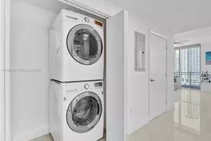 90 SW 3rd St, Miami, FL 33130 - Photo 39