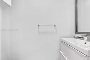 90 SW 3rd St, Miami, FL 33130 - Photo 25