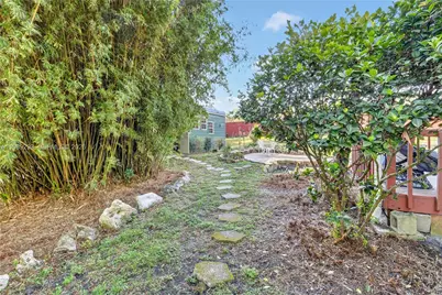 8435 NW 6th Ave, Gainesville, FL 32607 - Photo 13