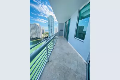 325 S Biscayne Blvd #2126, Miami, FL 33131 - Photo 1