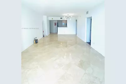 325 S Biscayne Blvd #2126, Miami, FL 33131 - Photo 3