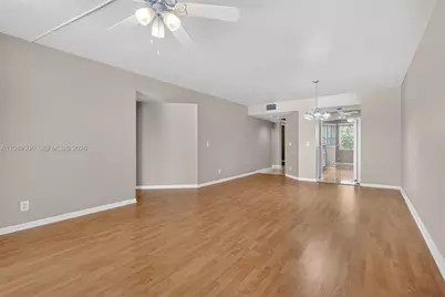 12500 SW 5th Ct #305M, Pembroke Pines, FL 33027 - Photo 7