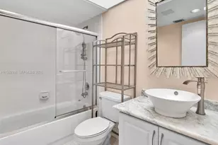 800 SW 125th Way, Pembroke Pines, FL 33027 - Photo 29