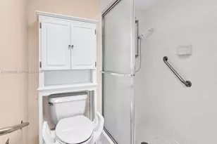 800 SW 125th Way, Pembroke Pines, FL 33027 - Photo 23