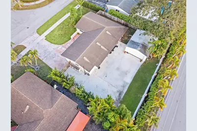 10330 SW 103rd Ct, Miami, FL 33176 - Photo 31