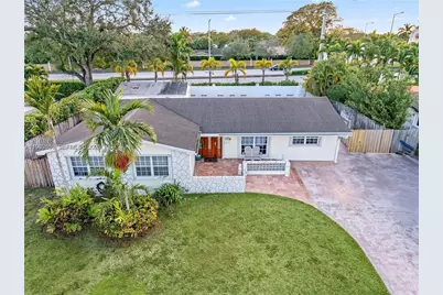 10330 SW 103rd Ct, Miami, FL 33176 - Photo 5