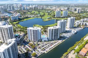 3731 N Country Club Dr, Aventura, FL 33180 - Photo 35