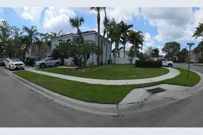 680 NW 159th Ave, Pembroke Pines, FL 33028 - Photo 3