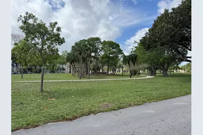 6301 N Fall Circle Dr #213, Lauderhill, FL 33319 - Photo 3