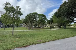 6301 N Fall Circle Dr, Lauderhill, FL 33319 - Photo 3