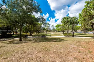 6301 N Fall Circle Dr, Lauderhill, FL 33319 - Photo 5