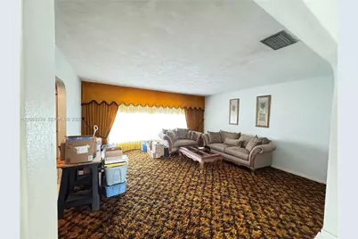 10650 NW 19th St, Pembroke Pines, FL 33026 - Photo 7