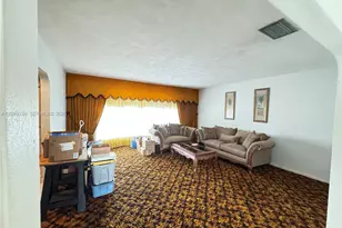 10650 NW 19th St, Pembroke Pines, FL 33026 - Photo 7