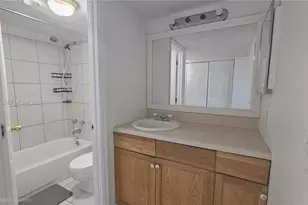 9480 Tangerine Pl, Davie, FL 33324 - Photo 11