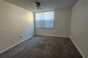9480 Tangerine Pl, Davie, FL 33324 - Photo 9