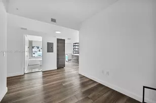 460 NE 28th St, Miami, FL 33137 - Photo 11