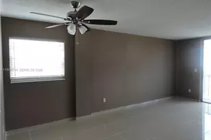 16410 Miami Dr, North Miami Beach, FL 33162 - Photo 9