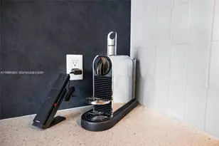 159 NE 6th St, Miami, FL 33132 - Photo 15