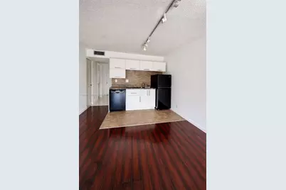 9330 Lagoon Pl #201, Davie, FL 33324 - Photo 7