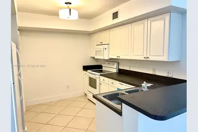 150 NW 96th Ave #9-207, Pembroke Pines, FL 33024 - Photo 1