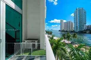 300 S Biscayne Blvd, Miami, FL 33131 - Photo 29
