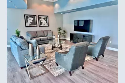 300 S Biscayne Blvd #L-410, Miami, FL 33131 - Photo 37