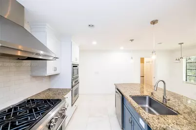 4160 Bay Point Rd, Miami, FL 33137 - Photo 23