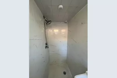 [Address not provided], North Miami Beach, FL 33160 - Photo 27