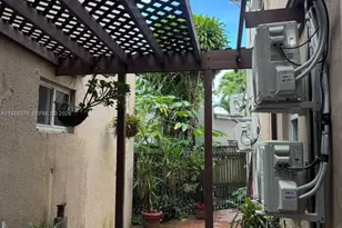 2425 SW 6th St, Miami, FL 33135 - Photo 13