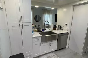 4909 NW 52nd Ct, Tamarac, FL 33319 - Photo 9