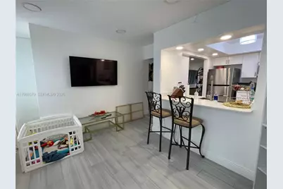 4909 NW 52nd Ct, Tamarac, FL 33319 - Photo 5