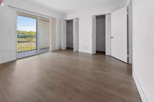 13250 SW 4th Ct, Pembroke Pines, FL 33027 - Photo 11