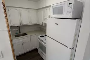 5199 NW 7th St, Miami, FL 33126 - Photo 7