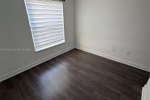 5199 NW 7th St, Miami, FL 33126 - Photo 11