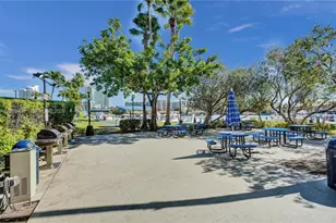 2500 Parkview Dr, Hallandale Beach, FL 33009 - Photo 23