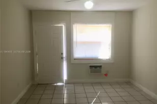 2551 NW 13th St, Miami, FL 33125 - Photo 5