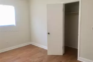 2551 NW 13th St, Miami, FL 33125 - Photo 7