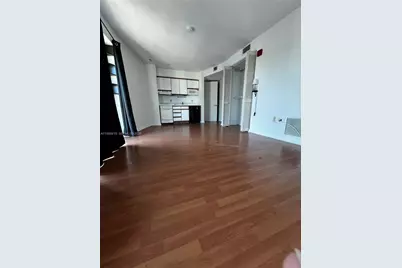 5705 SW 72nd St #5705, South Miami, FL 33143 - Photo 1