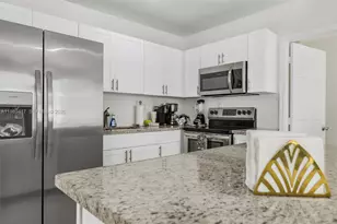 1924 SW 20th St, Miami, FL 33145 - Photo 17