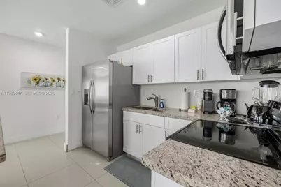 1924 SW 20th St #0, Miami, FL 33145 - Photo 21